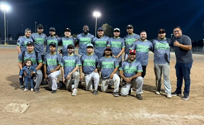 San Vicente ilumina el diamante con batazos en playoff