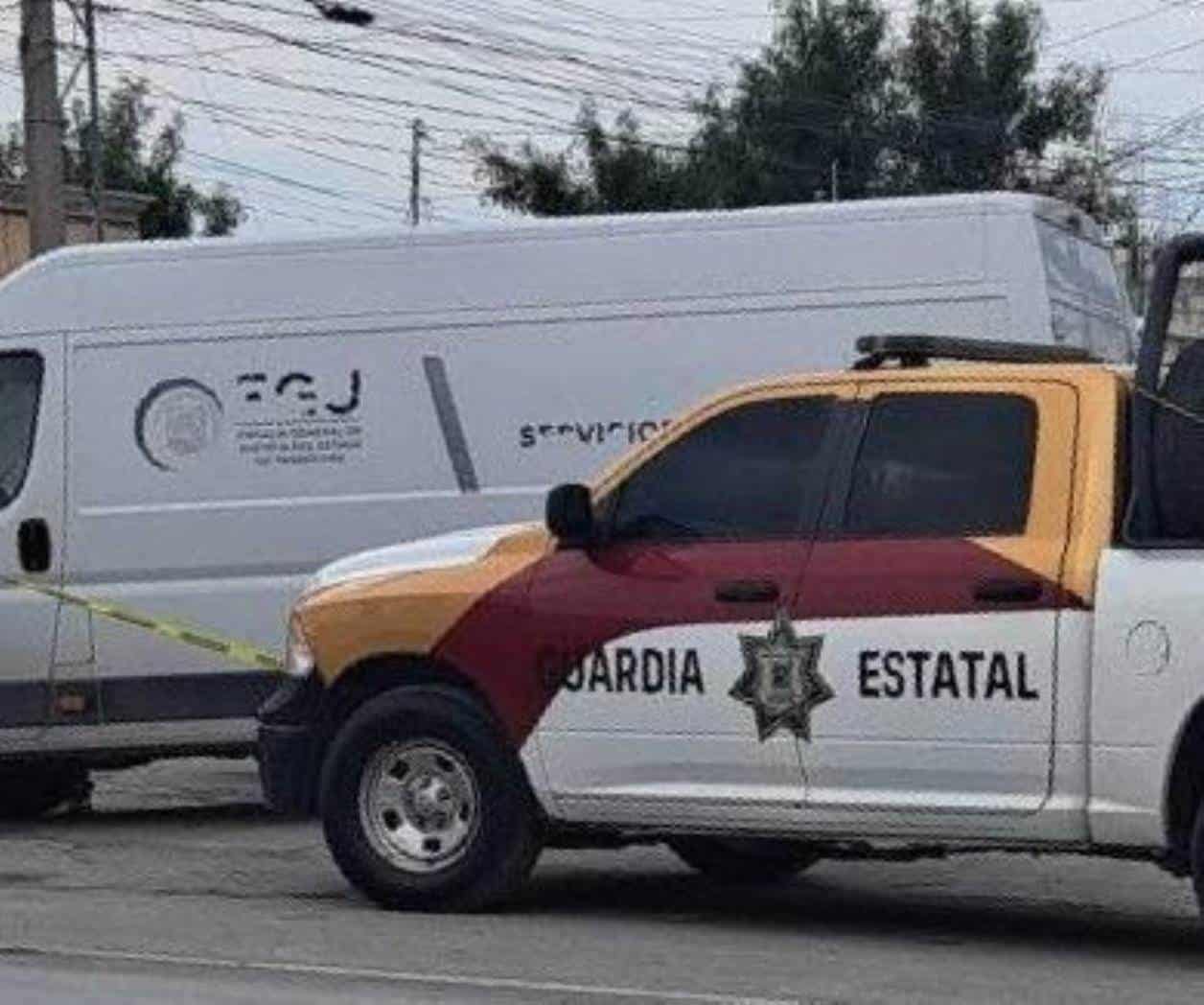 Encuentran hombre fallecido en la vía pública