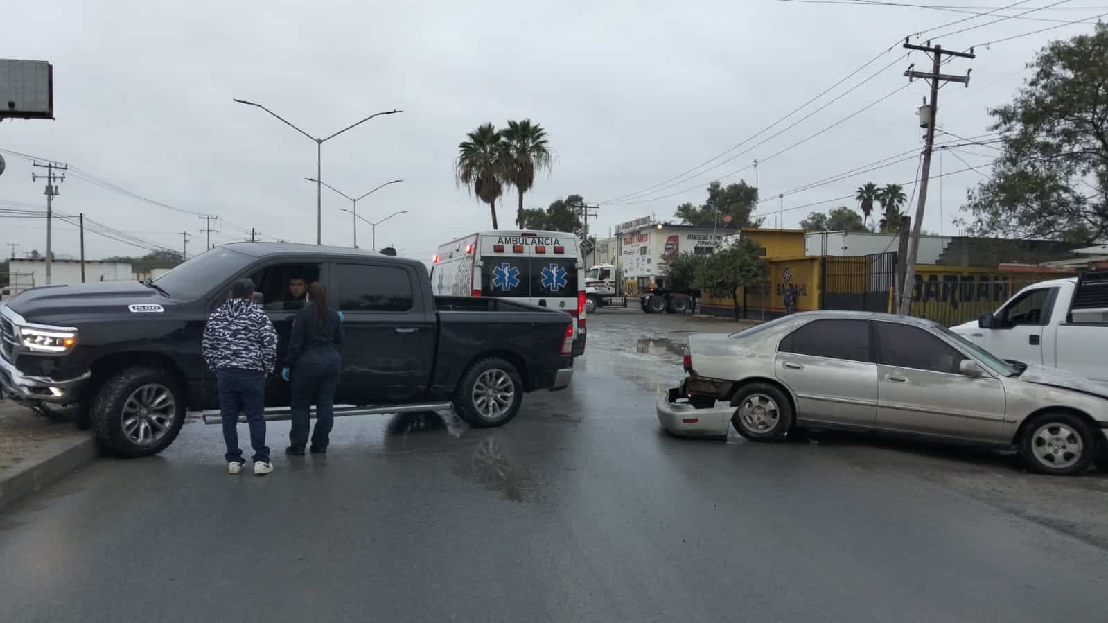 Colisión en avenida Madero