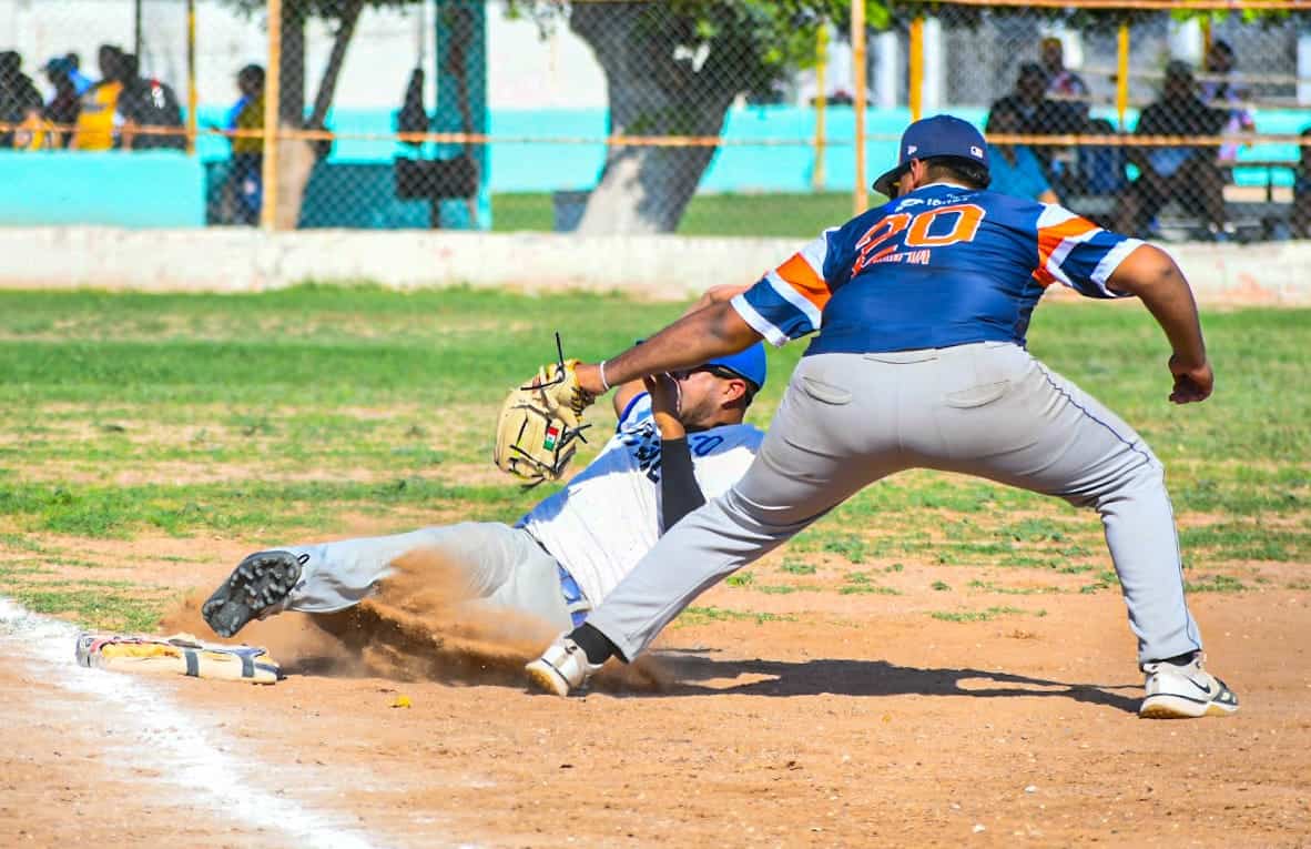 El Triunfo aplasta a los Titanes en la Liga de Veteranos