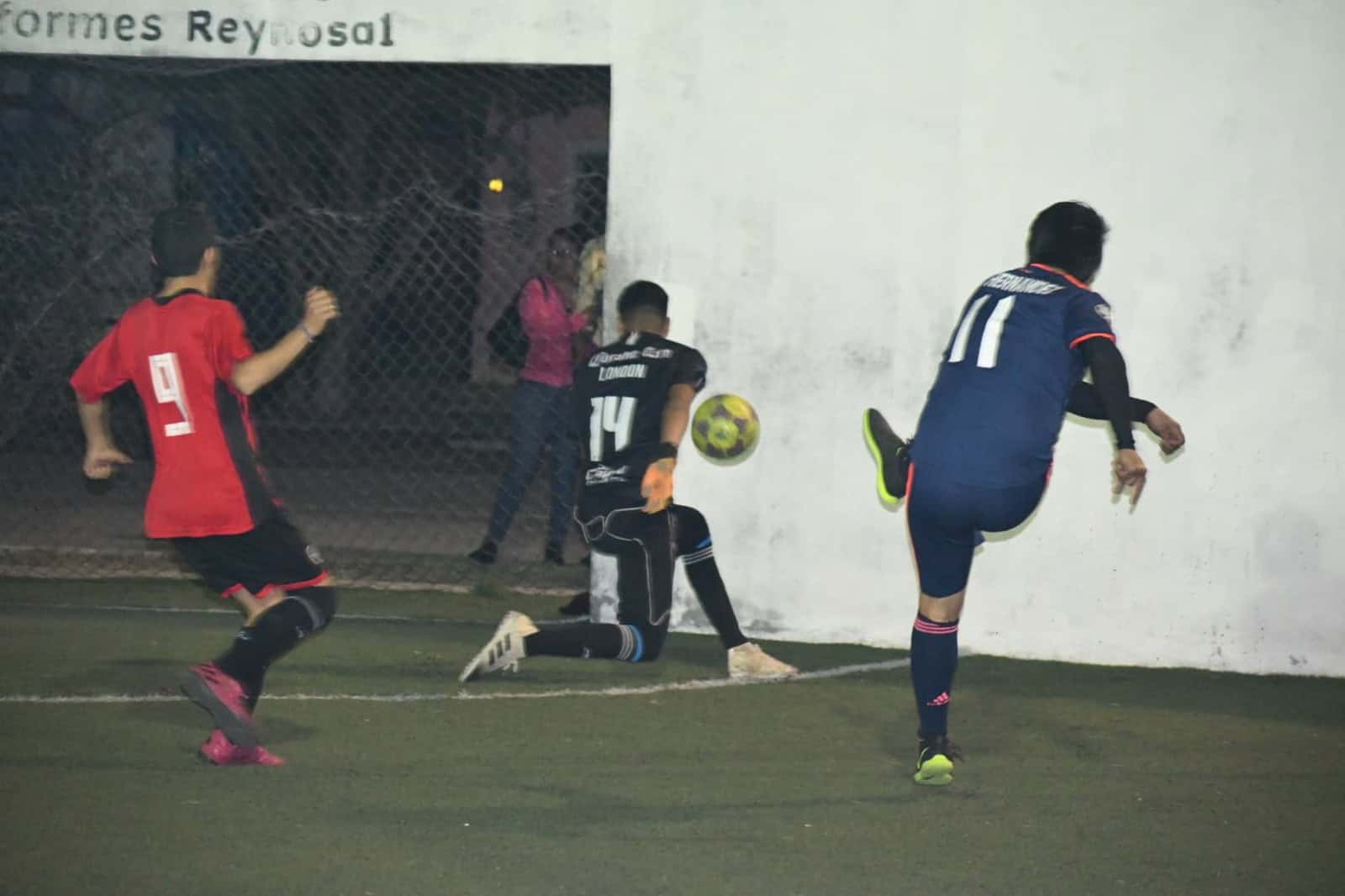 S&eacute;ptima UO lidera invicto en la Liga de Futbol R&aacute;pido