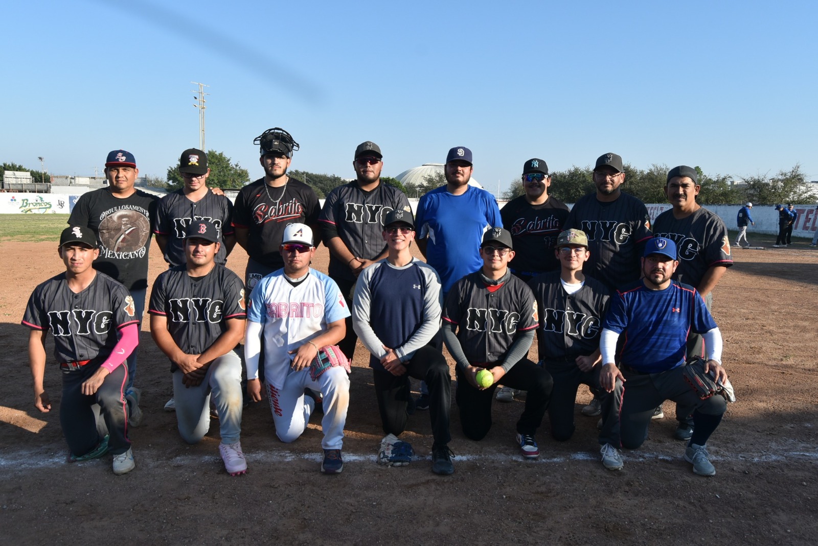 El Cabrito vence a Sindicato en juego decisivo de Softbol Veteranos
